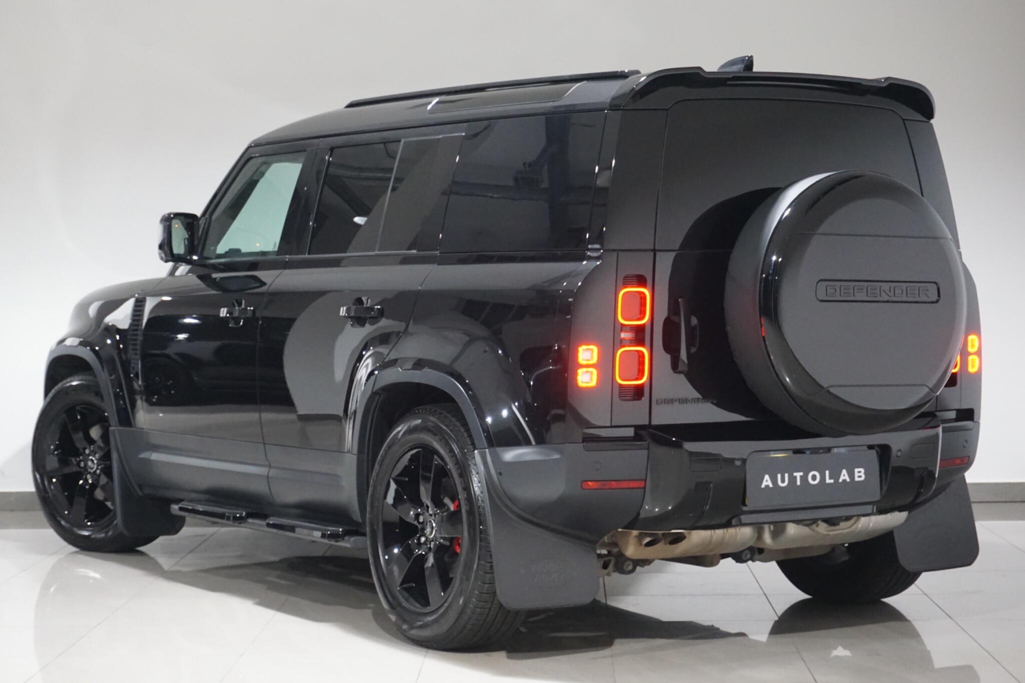Land Rover Defender 110 3.0 D250 MHEV HSE Hard Top SUV Auto 4WD MWB Euro 6 (s/s) 5dr